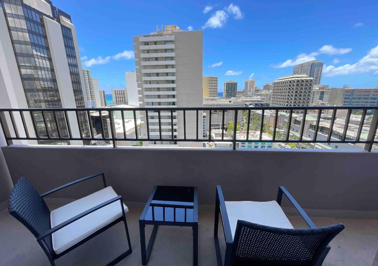 1508- Heart Of Waikiki With Kitchen-Free Parking-King Bed-Corner Unit Lägenhet Honolulu Exteriör bild