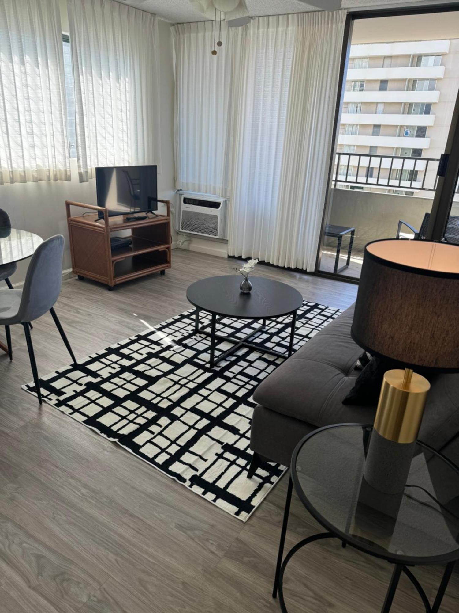 1508- Heart Of Waikiki With Kitchen-Free Parking-King Bed-Corner Unit Lägenhet Honolulu Exteriör bild